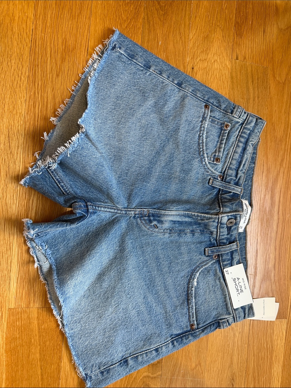 Abercrombie & Fitch Light Blue Distressed Denim Shorts. NWT